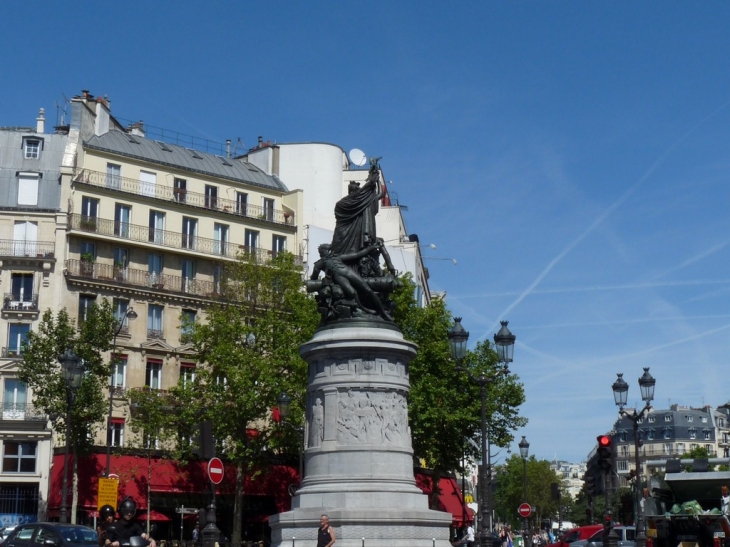 Place de Clichy - Paris 17e Arrondissement