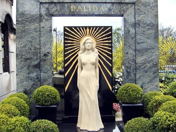 Tombe de Dalida au cimetière Montmartre - Paris 18e Arrondissement