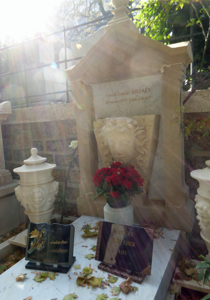 Le cimetière de Montmartre : tombe de Jean Claude Brialy - Paris 18e Arrondissement