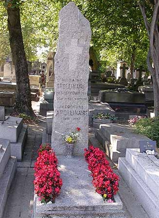 Tombe de Guillaume Apollinaire au cimetière du Père-Lachaise - Paris 20e Arrondissement