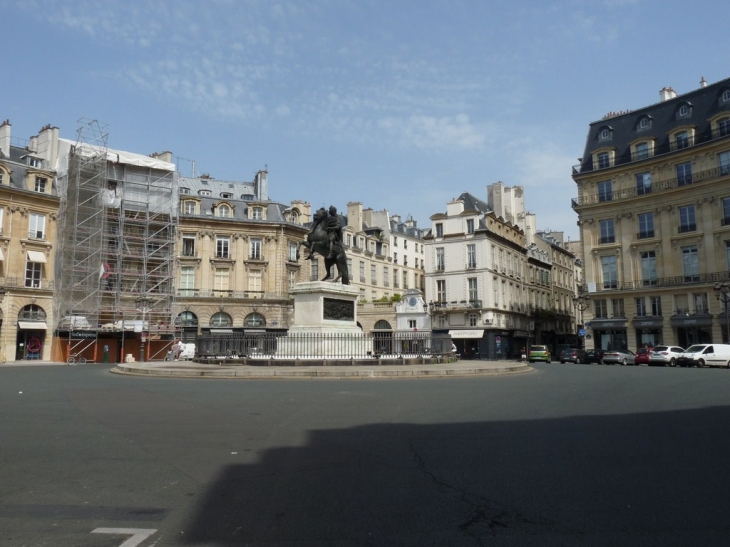 Place de la Victoire - Paris 2e Arrondissement