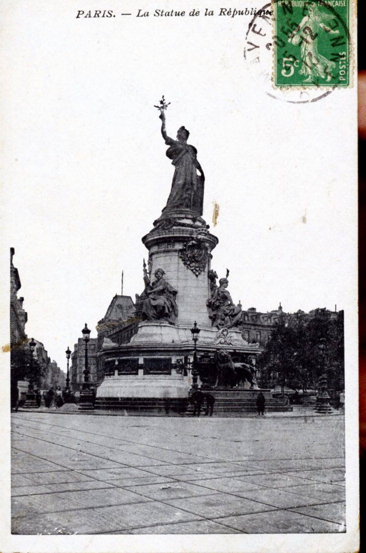 La statue de la République, vers 1913 (carte postalez ancienne). - Paris 3e Arrondissement