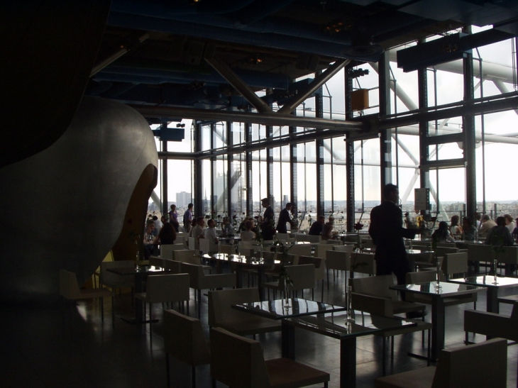 Centre Georges Pompidou, la cafeteria - Paris 4e Arrondissement