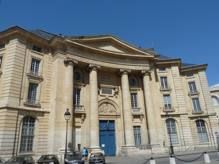 La faculté de droit - Paris 5e Arrondissement