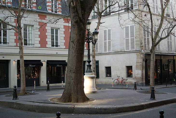 Place de Furstenberg - Paris 6e Arrondissement