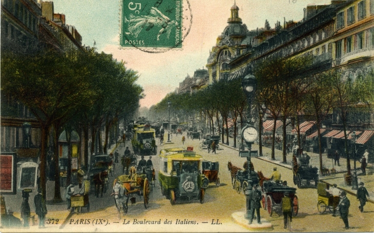Le Boulevard des Italiens (carte postale de 1917) - Paris 9e Arrondissement