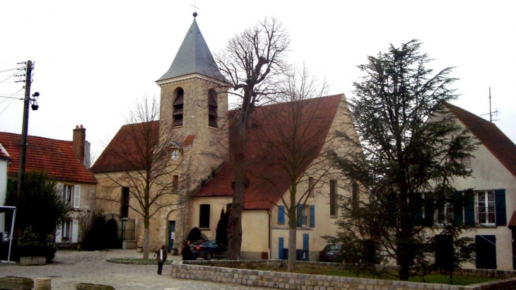 Chessy - L'église St-Nicolas (18ème siècle)