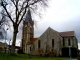 L'église Saint-Laurent (au clocher tordu) fut saccagée par les huguenots en 1560