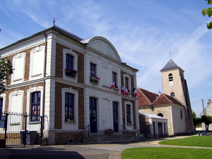 Mairie et Eglise - Coutevroult