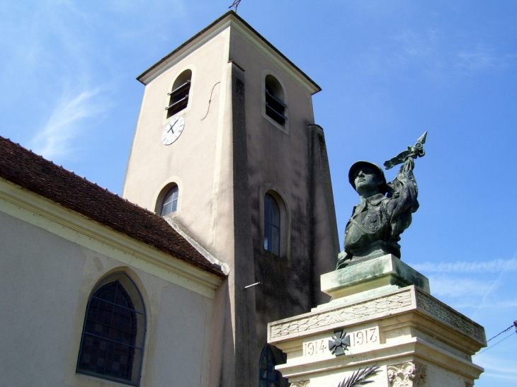 Eglise et monument aux morts - Coutevroult
