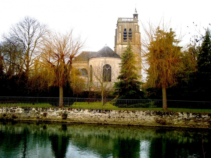 Eglise St-Georges au bord du Morin - Crécy-la-Chapelle