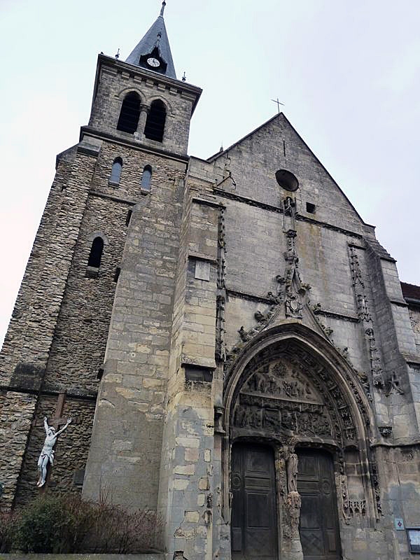 L'entrée de l'église - Dammartin-en-Goële