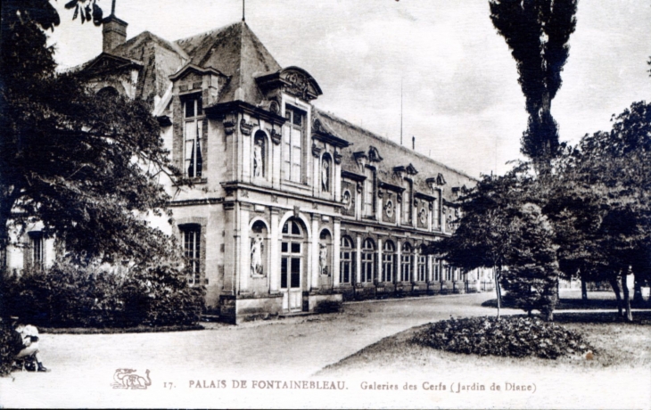 Galerie des Cerfs - Jardin de Diane, vers 1925 (carte postale ancienne). - Fontainebleau