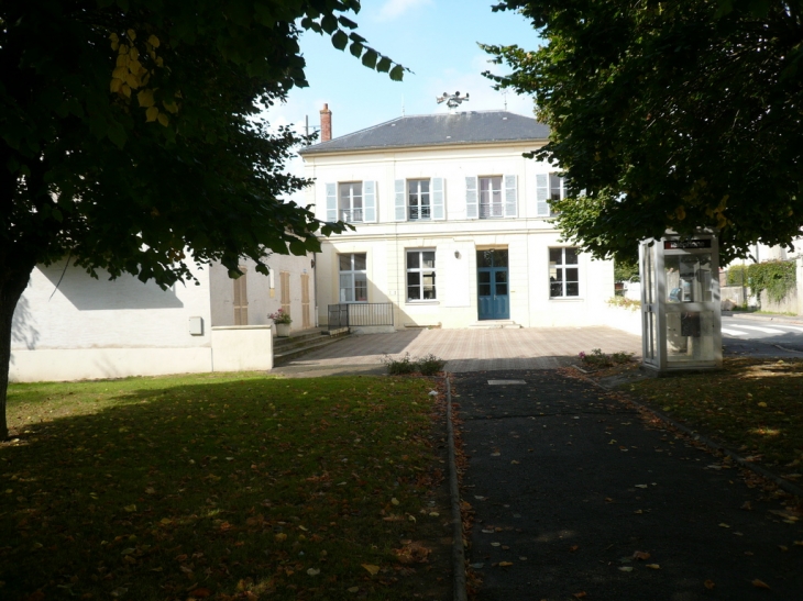 Ecole et Mairie - Isles-lès-Villenoy