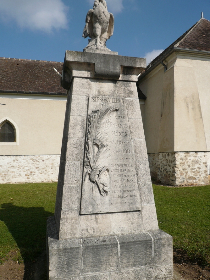 Le monument aux morts - Isles-lès-Villenoy