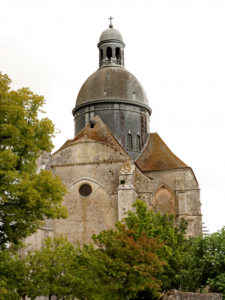 Collégiale Saint-Quiriace de Provins  - BALADESENFRANCE - GUY PEINTURIER
