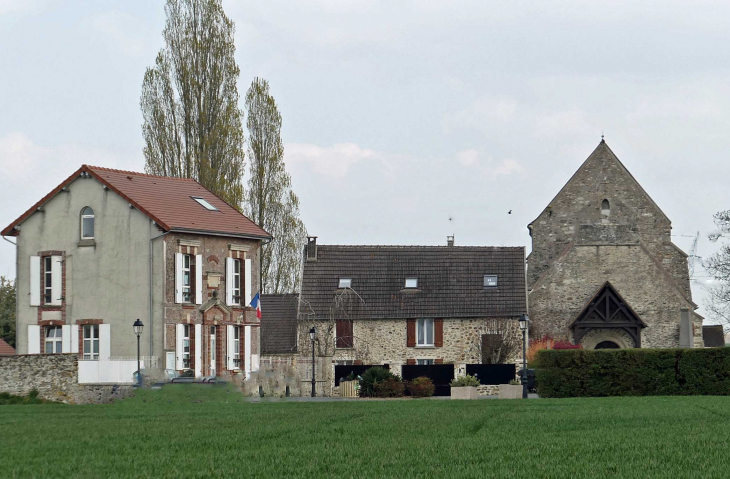 La mairie et l'église - Saint-Léger