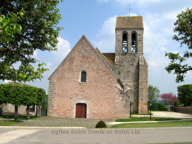 Eglise de Saint Denis et Saint Lié de Savins
