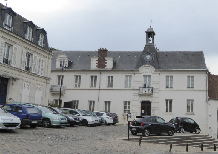 Place de l'Hôtel de ville - Écouen