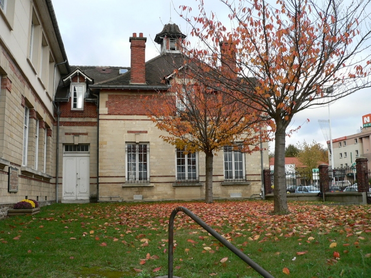 L'ancienne mairie et l'école Paul Langevin - Garges-lès-Gonesse