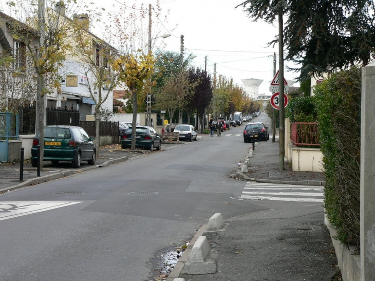 L'avenue Carnot - Garges-lès-Gonesse