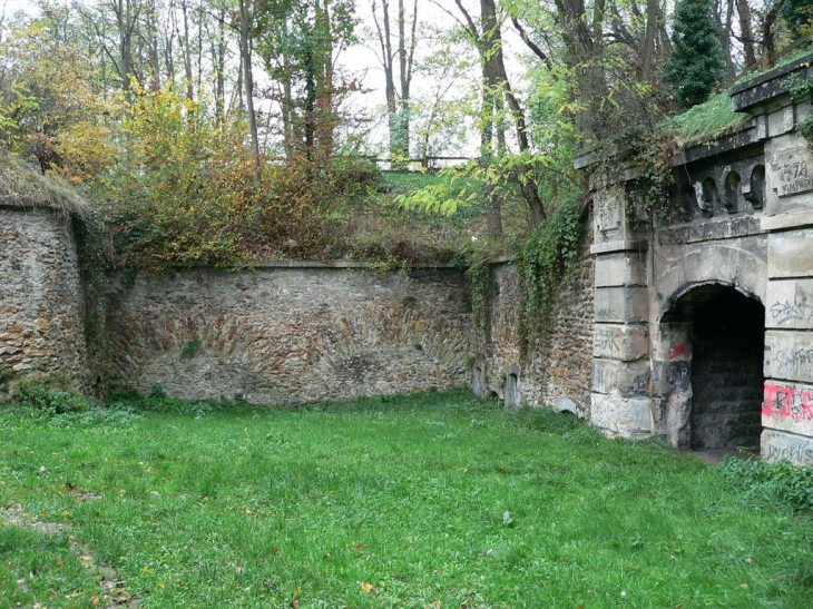 Ancienne entrée du fort de Stains - Garges-lès-Gonesse