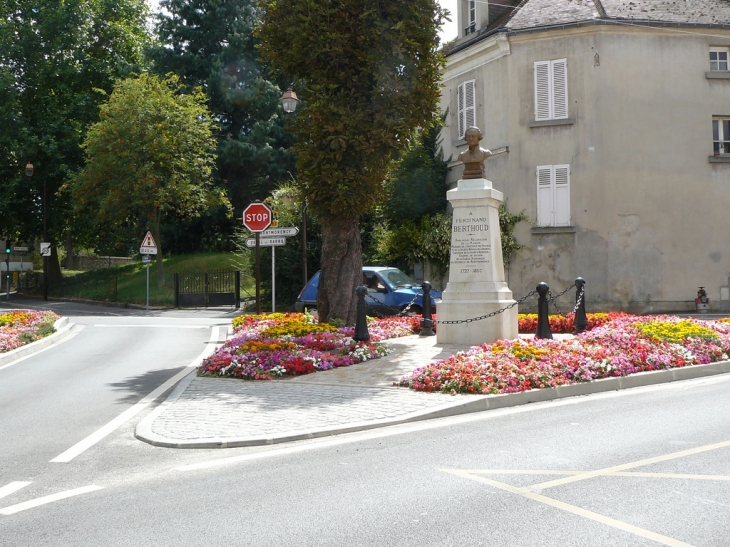 Place Ferdinand Berthoud - Groslay