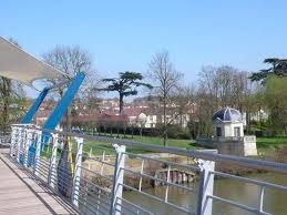 Le pont de neuville a jouy le moutier - Jouy-le-Moutier