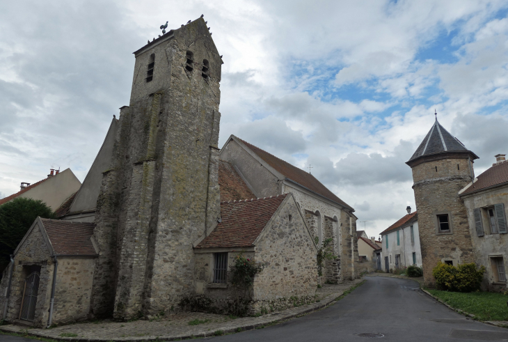 La rue de l'Eglise - Le Plessis-Luzarches