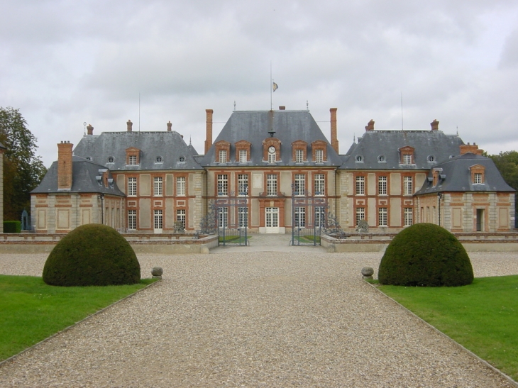 Chateau de Breteuil - Choisel