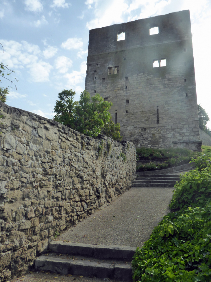 La tour Montjoie - Conflans-Sainte-Honorine