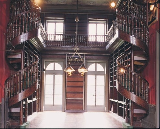 La bibliothéque au château - Montfort-l'Amaury