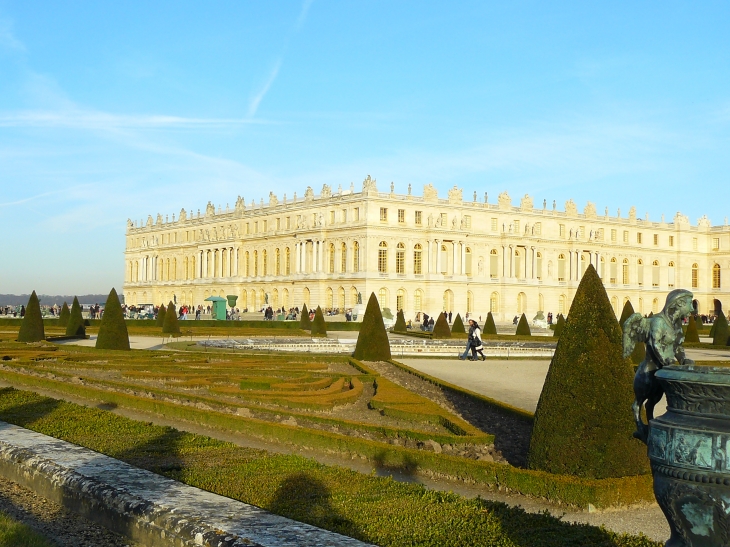  - Versailles
