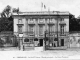 Photo suivante de Versailles Le Petit Trianon - Entrée principale - La Cour d'Honneur (carte postale de 1910)