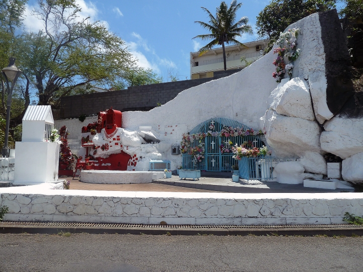 L'oratoire de la Vierge et Saint Expédit - Saint-Pierre