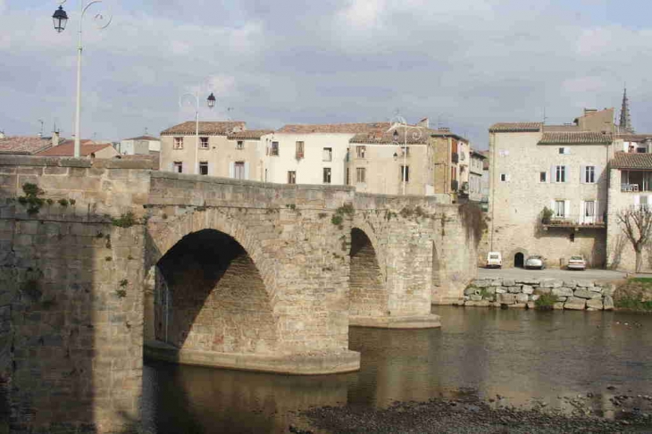 Le vieux pont de Limoux