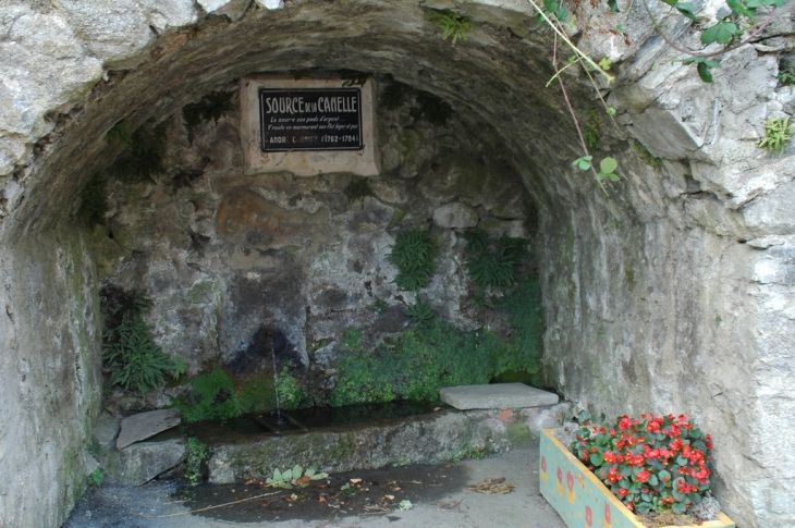 Source de la Canelle - Montfort-sur-Boulzane