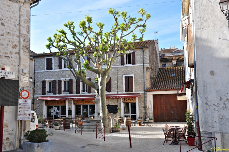Place du Village - Peyriac-de-Mer