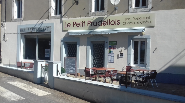Bar restaurant gite le petit pradellois - Pradelles-Cabardès