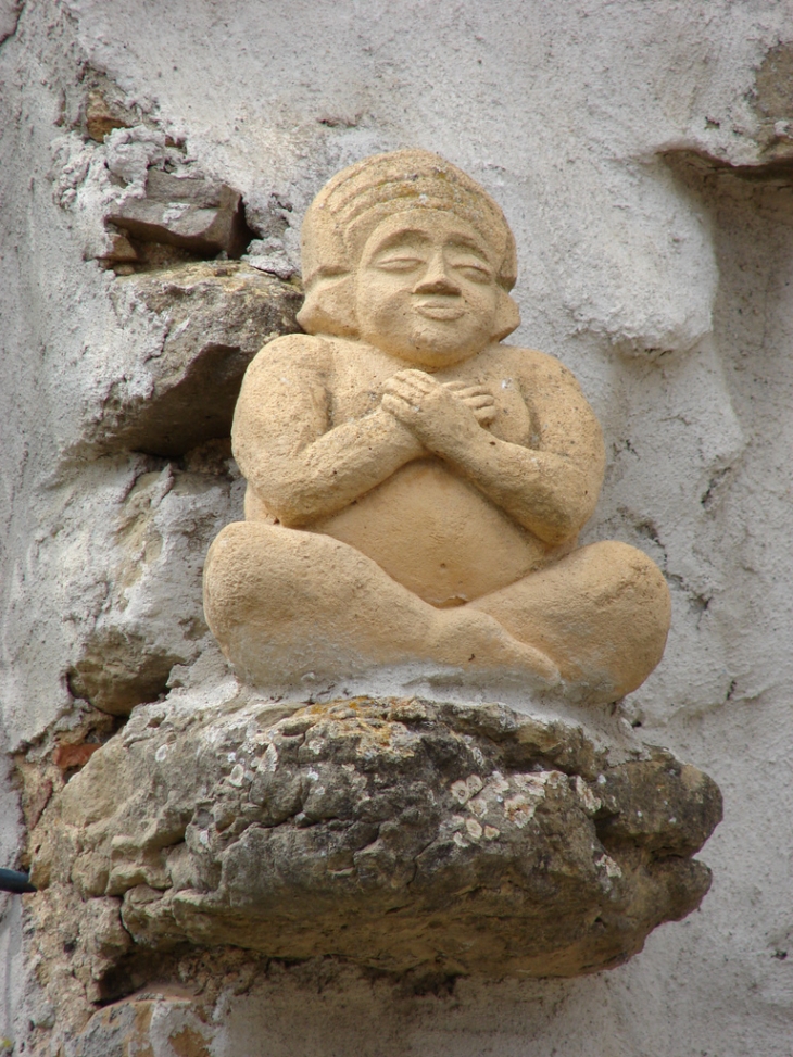 Bouddha y a son siège ! - Rennes-le-Château