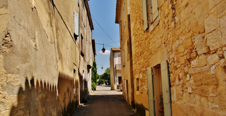 La Commune - Estézargues