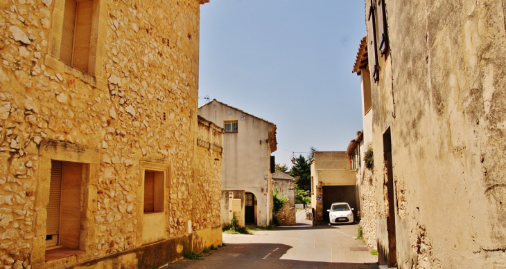 La Commune - Estézargues