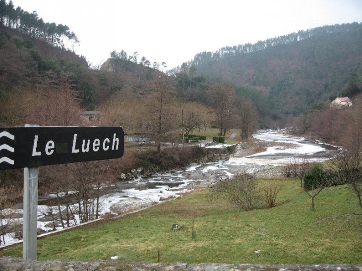 La rivière du Luech à Peyremale
