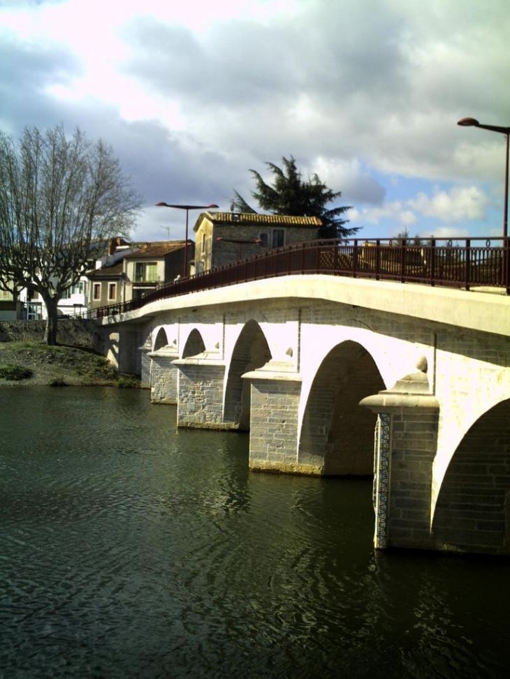 Une vue du Pont - Quissac