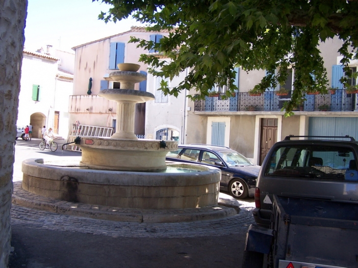 LA FONTAINE - Saint-Côme-et-Maruéjols