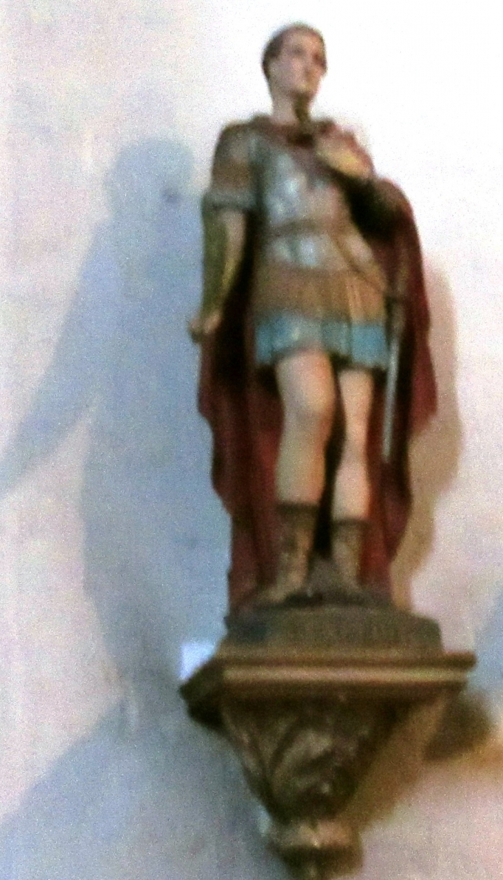 Surprenant une statue de Saint Expédit dans de village de 1600 habitants - Saint-Geniès-de-Comolas