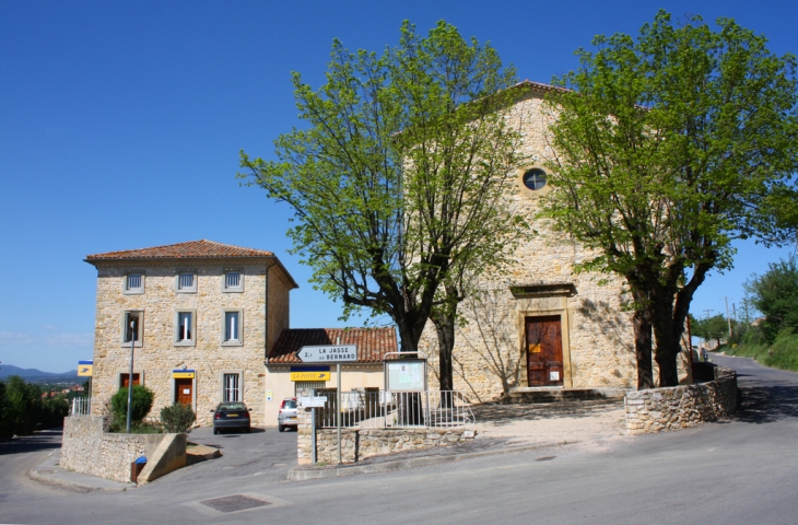 La poste et le temple - Saint-Hilaire-de-Brethmas