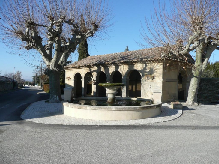 Fontaine de Palus - Saint-Victor-la-Coste