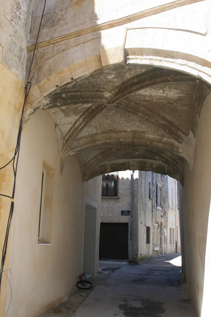 La porte de ville 14ème siècle - Théziers