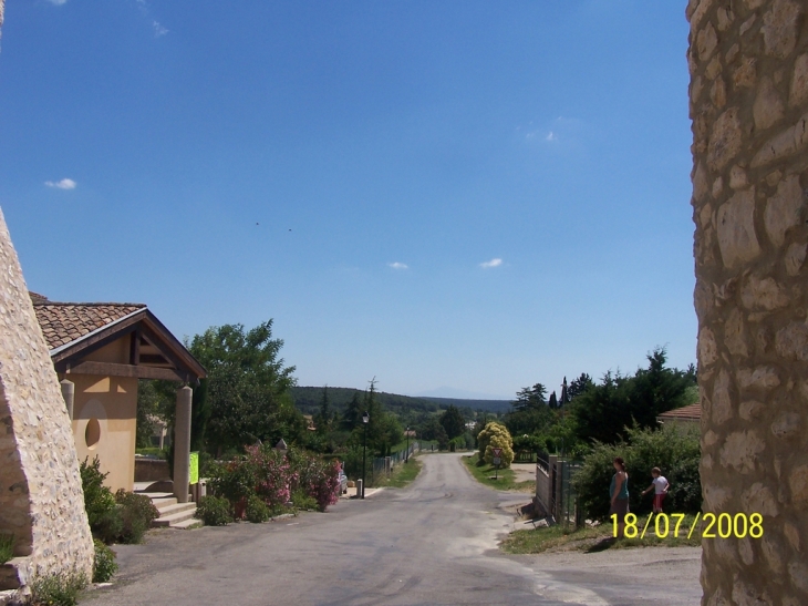 Sortie du village vers route Alés - Vallérargues